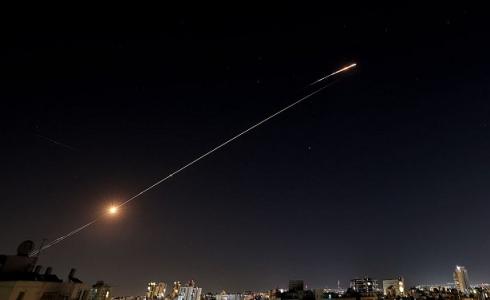 الحرس الثوري الإيراني يعلن إطلاق صواريخ ومسيرات باتجاه إسرائيل