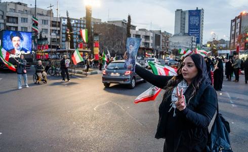 من شوارع طهران، مساء الأحد (Getty Images)