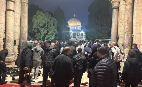 3 آلاف مصل يؤدون صلاة الفجر في المسجد الأقصى