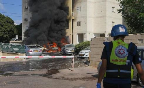 سقوط صواريخ على تل أبيب