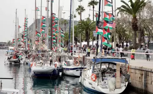أسطول الصمود ينطلق من برشلونة لكسر حصار غزة بمشاركة دولية