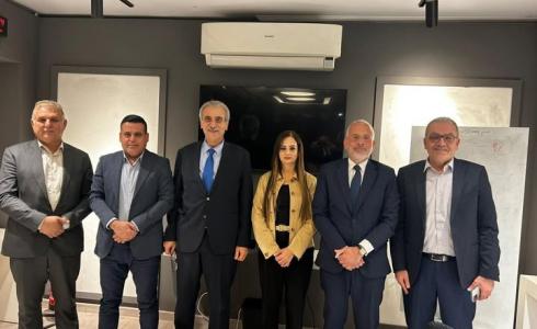 لجنة إدارة غزة خلال لقائها بالسفير اليوناني