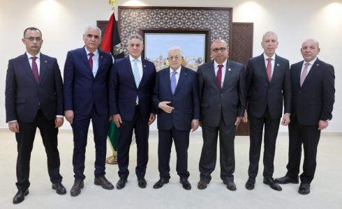 أعضاء مجلس إدارة سلطة النقد يؤدون اليمين القانونية أمام الرئيس عباس