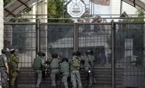 الاحتلال يقتحم جامعة القدس ويستجوب طلبة