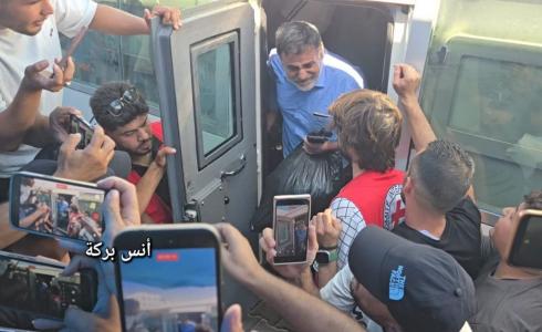 الاحتلال يُفرج عن 12 معتقلاً اليوم من قطاع غزة