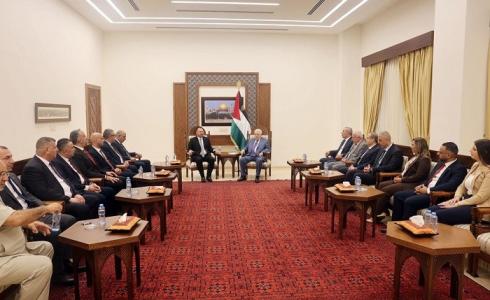 الرئيس عباس خلال وفد بلدية بيت لحم