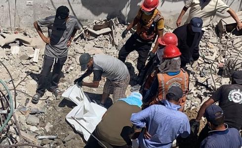 انتشال جثامين شهداء في غزة