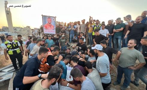 خلال تشييع الشهيد شريف لبد