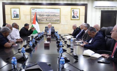 مصطفى يستقبل وفدا من الأغوار الوسطى