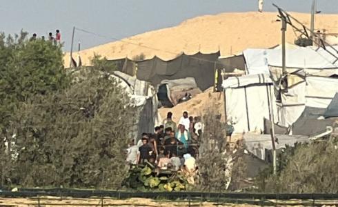 من مكان الاستهداف في مواصي خانيونس