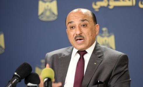 وزير الأشغال العامة مفيد محمد الحساينة / ارشيفية
