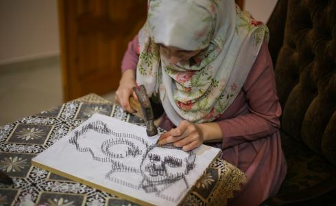 الفنانة الغزية سحر وشاح