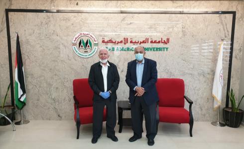 الأحمد يلتقي رئيس الجامع العربية الأمريكية ويشيد بتطورها