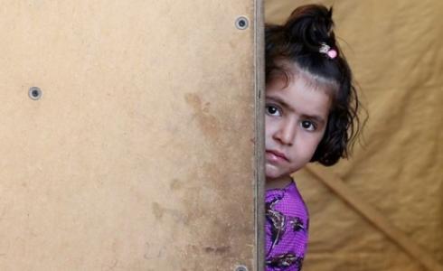 أسر لاجئين تزوج بناتهن كوسيلة لحمايتهن