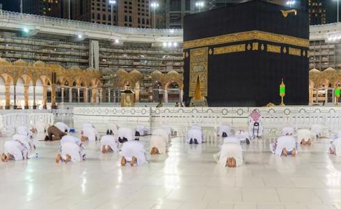 قرارات سعودية جديدة: عودة صلاة الجماعة وتعديل أوقات الحركة