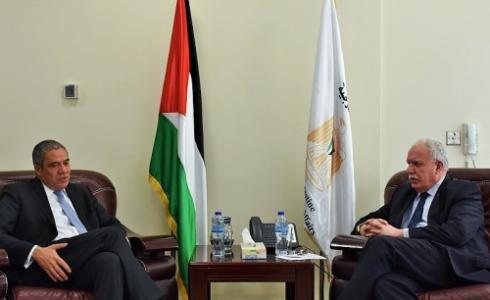 رياض المالكي و  رالف تراف