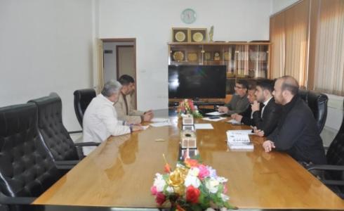 وفد في وزارة الاتصالات