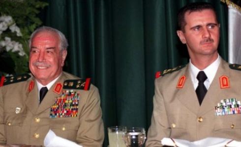 الرئيس السوري بشار الأسد ومصطفى طلاس