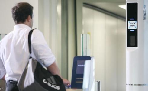 إنشاء نظام قادر على التعامل مع 90 في المئة من المسافرين بصورة تلقائية