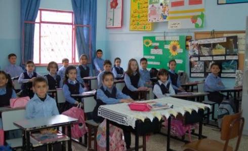  مدرسة الحرش تستضيف كاتبين في الجانب الثقافي والأدبي