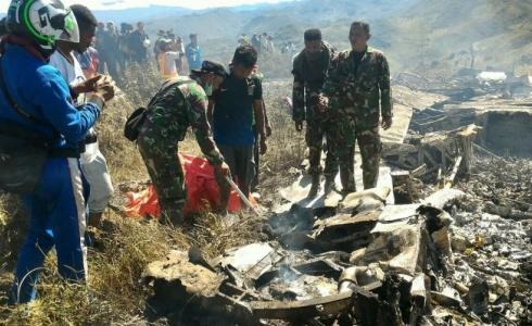 مقتل 13 في تحطم طائرة لسلاح الجو