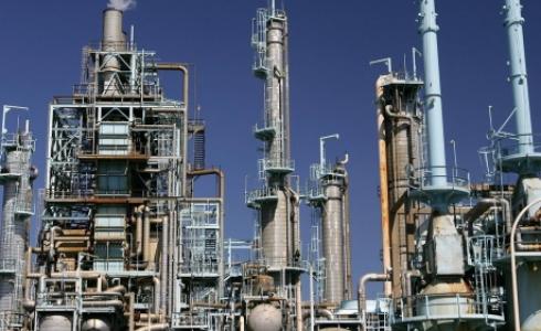 مصفاة نفط في كارسون بولاية كاليفورنيا الأميركية