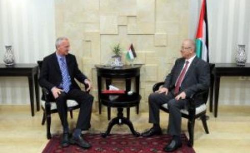 رامي الحمدلله مع ممثل التشيك