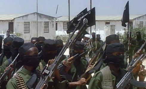 تنفذ حركة الشباب هجمات على أهداف مدنية وأخرى تابعة للجيش والشرطة في الصومال.