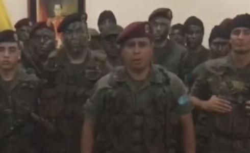 أكد من وصف نفسه بقائد "اللواء 41" أن ما يحدث ليس انقلابا