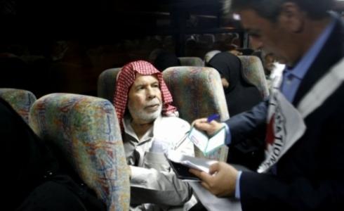 مغادرة اهالي غزة لزيارة ابنائهم