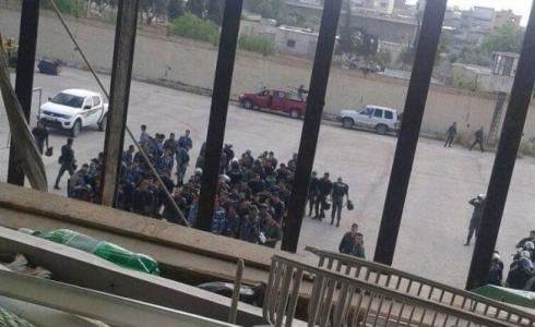 قبيل اقتحام السجن