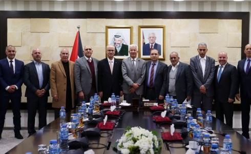 الحمد الله يجتمع مع مجلس إدارة اتحاد الصناعات الفلسطينية