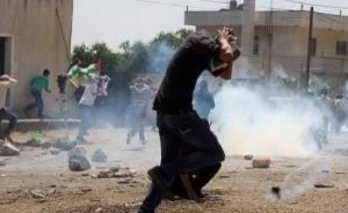 قوات الاحتلال تقمع مسيرة طلابية "ارشيفية"