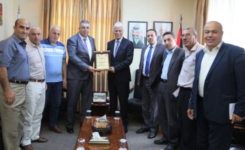 التربية تؤكد دعمها للتعليم في المناطق النائية والمستهدفة من الاحتلال