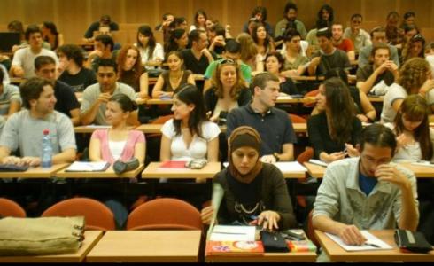  تزايد أعداد الطلاب العرب الملتحقين بالمؤسسات التعليمية الاسرائيلية