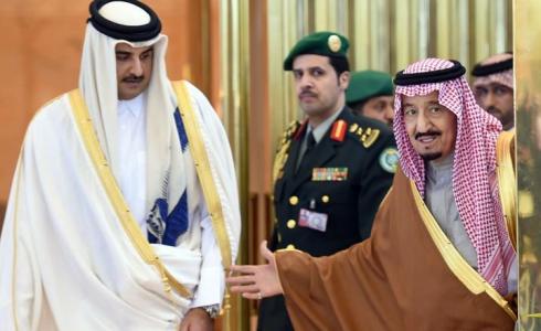 العاهل السعودي يدعو أمير قطر لحضور القمة الخليجية في الرياض "توضيحية"