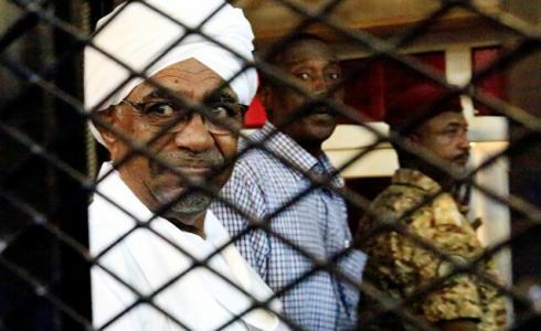 البشير يمثل غدا أمام القضاء السوداني