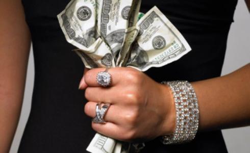 تونس تستعد لإلغاء المهور