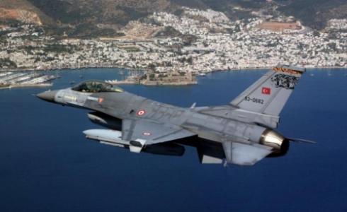 مقاتلة حربية تركية