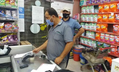 الاقتصاد بغزة تنظم 146زيارة ميدانية للمحلات التجارية