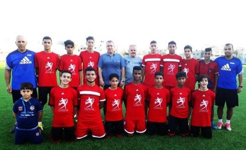 فريق من غزة يشارك ببطولة باريس الدولية لكرة القدم