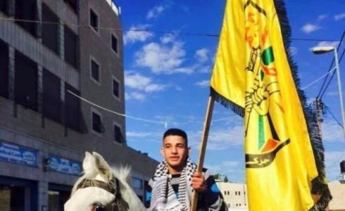الشهيد ايمن عقب الإفراج عنه من سجون الاحتلال 