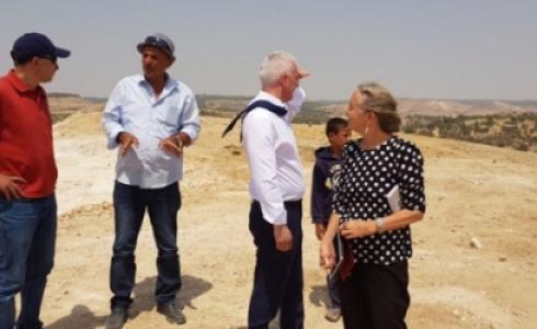 وفد برلماني غربي