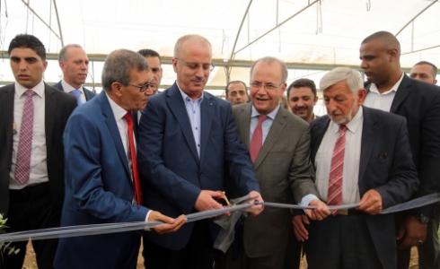 رئيس الوزراء خلال الافتتاح