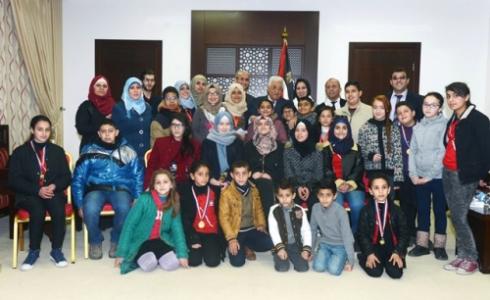 الرئيس يستقبل أطفال برنامج الذكاء العقلي