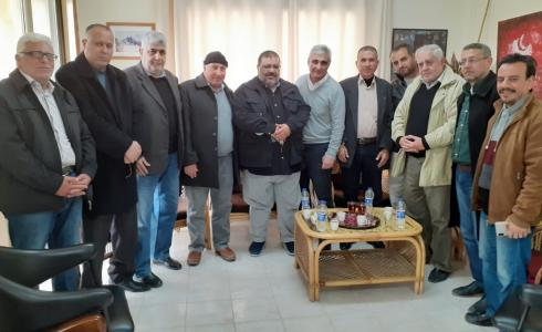 لجنة الأسرى للقوى في قطاع غزة تلتقى مدير الصليب الأحمر