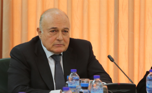 وزير المالية شكري بشارة