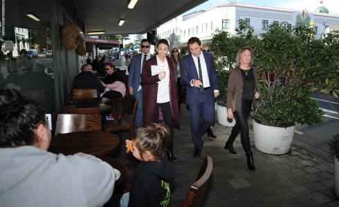 نيوزيلندا ترفع جميع القيودوتعيد افتتاح اقتصادها