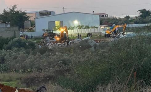 هدم في كفر برا فجر اليوم