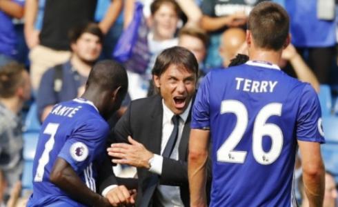 أنطونيو كونتي يوجه لاعبي تشيلسي أمام بيرنلي